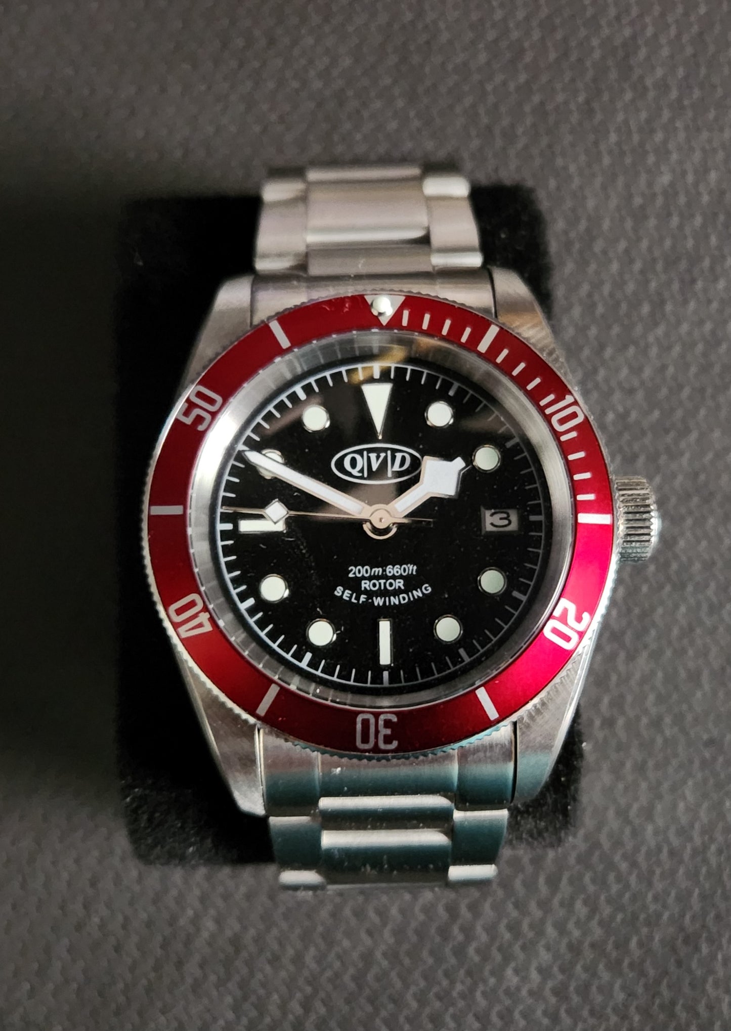 Dive - BackBay - Black - Red