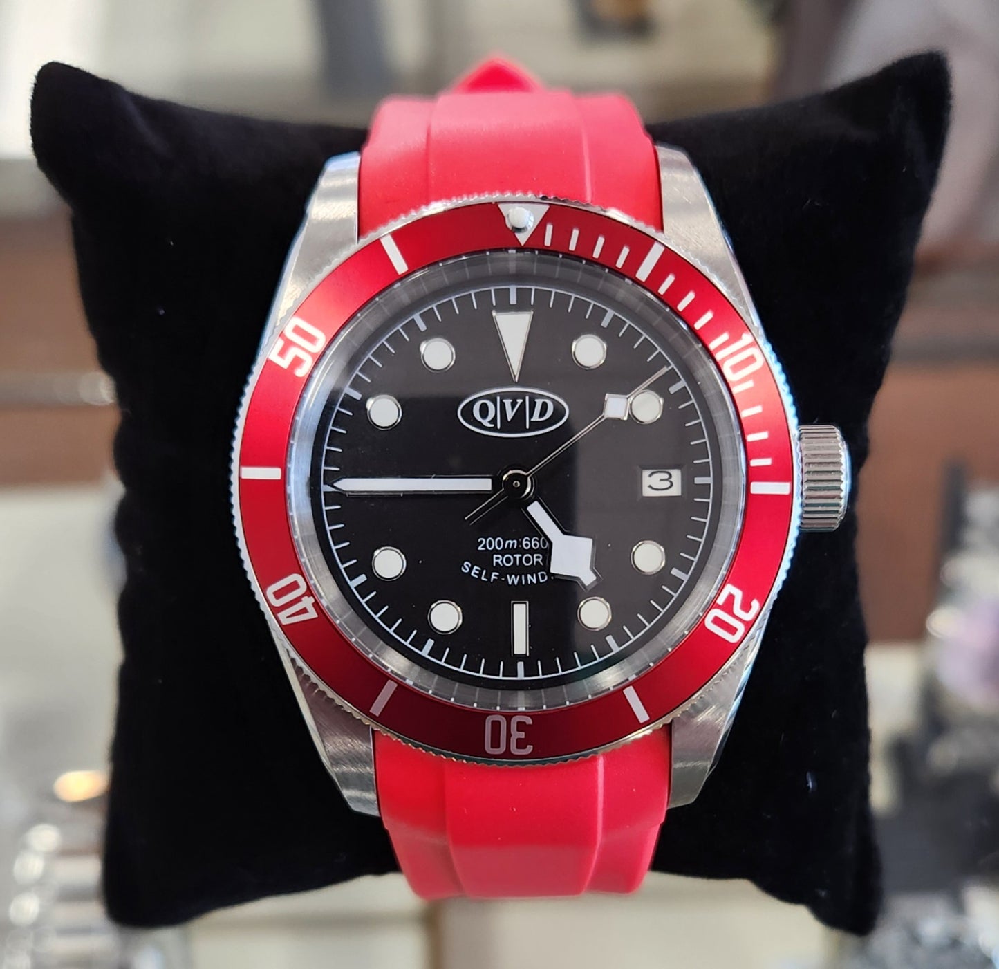 Dive - BackBay - Black - Red